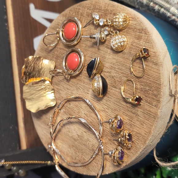Monet Jewelry - Vintage 7 Piece Gold Toned Earring Set